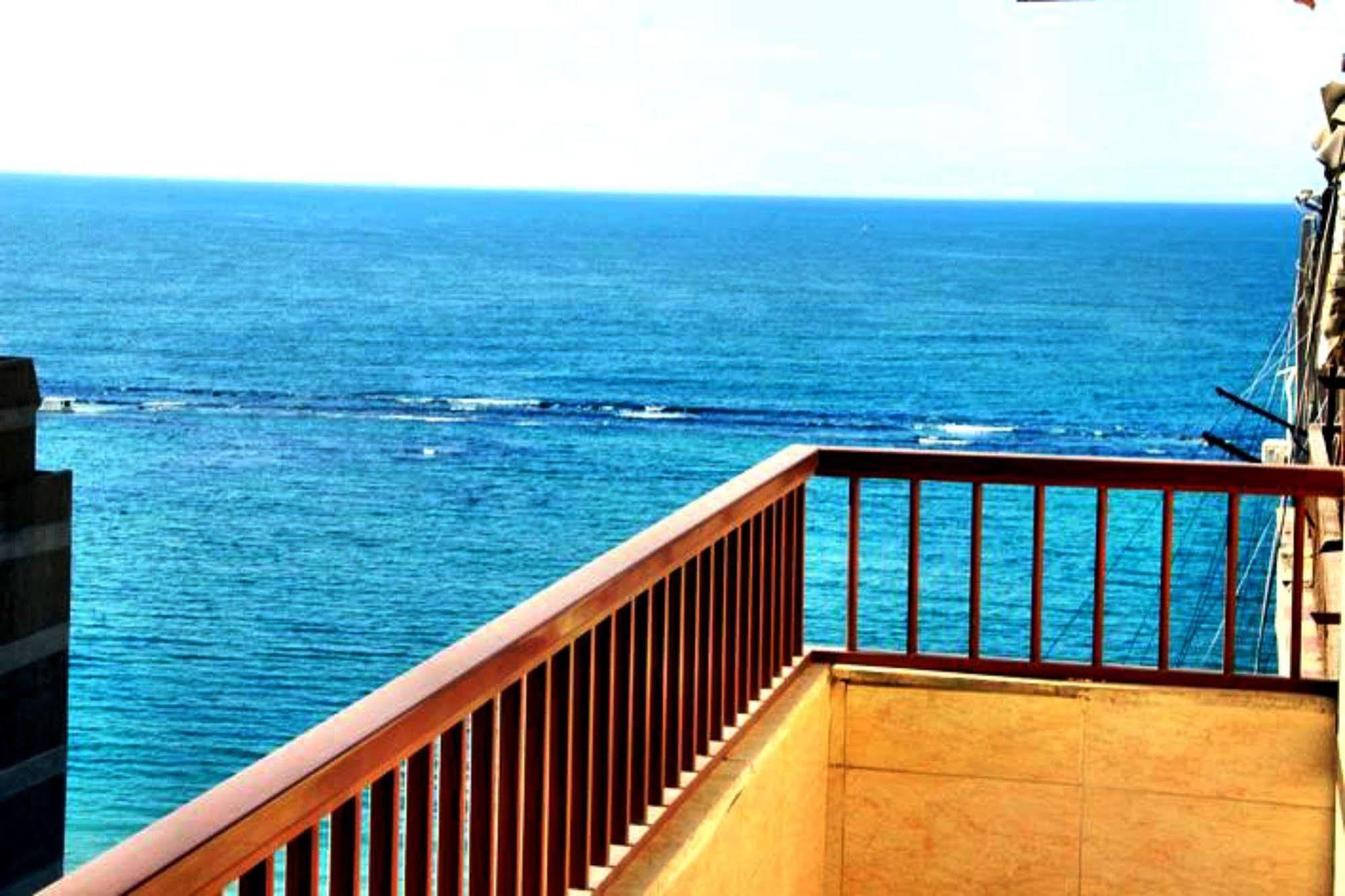 Alexandria Mediterranean Suites Exteriör bild